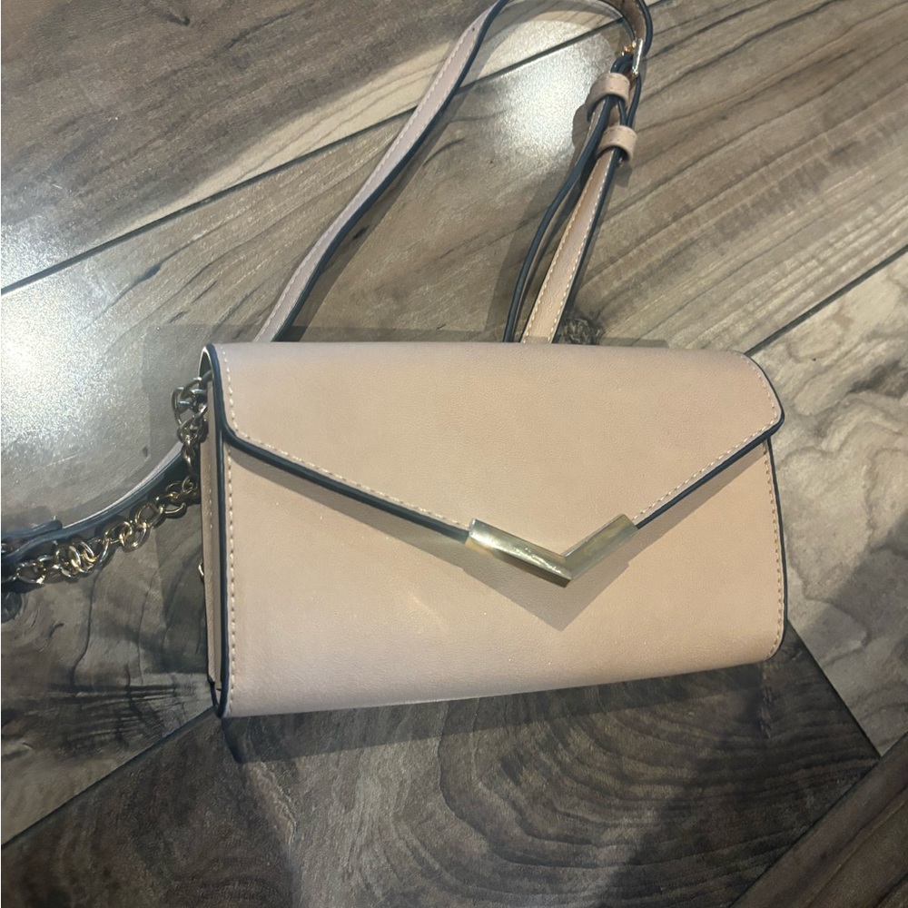 Natural crossbody clutch